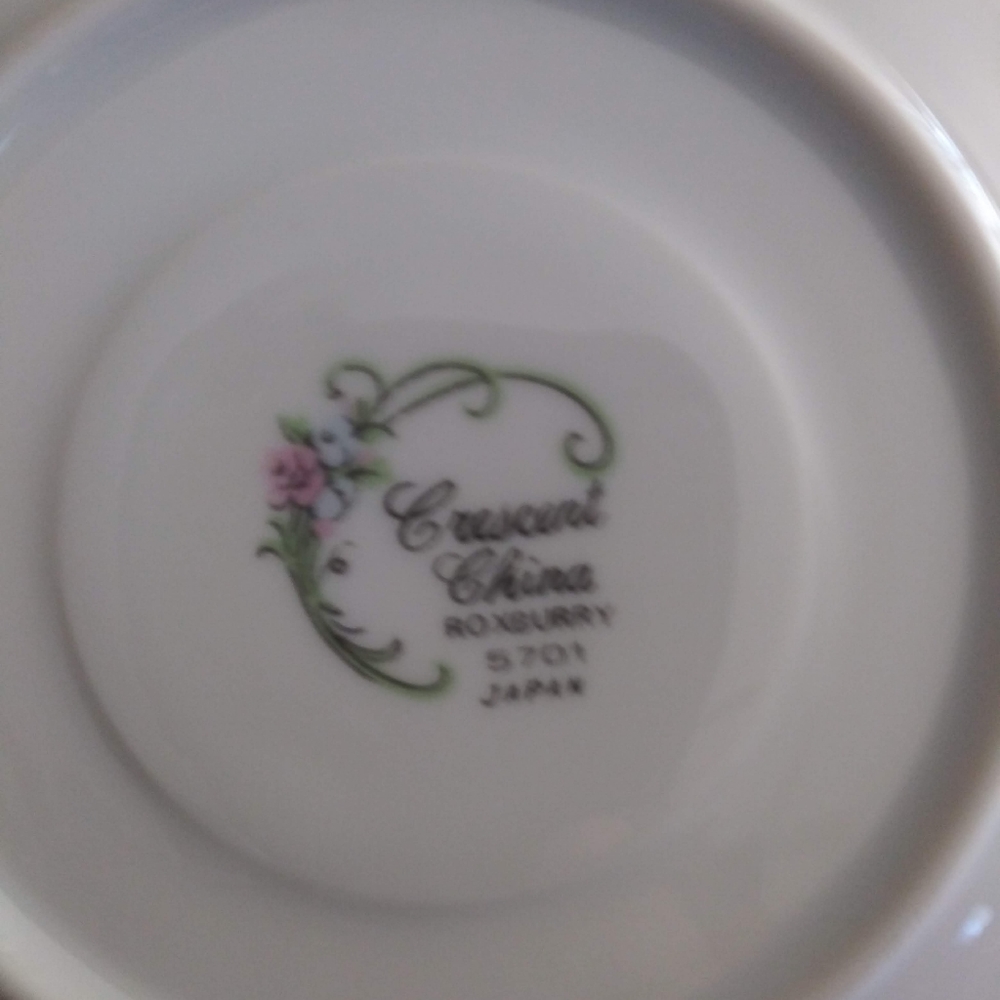 Dinnerware - Picture 2 of 8